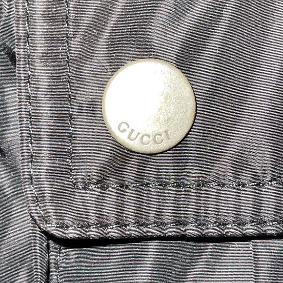 Gucci 100% Authentic ***Rare coat**** will not find .. Gorgeous black coat. - Picture 4 of 8